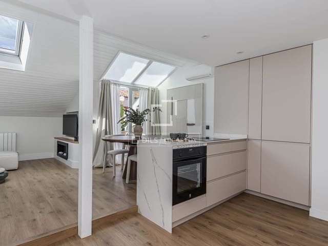 1 sypialnia Penthouse na sprzedaż w Miasto Madryt - 1 040 000 € (Ref: 9588262)