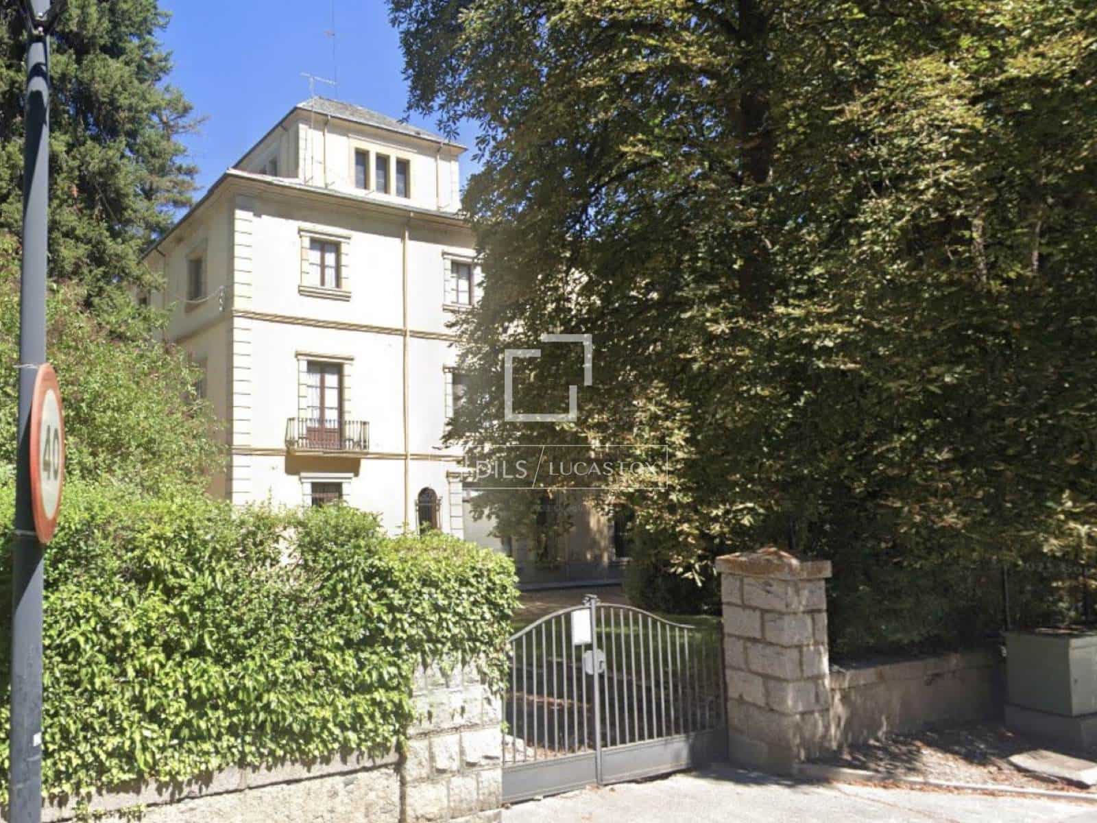 14 bedroom Villa for sale in Puigcerda with garage - € 4,500,000 (Ref: 9590339)