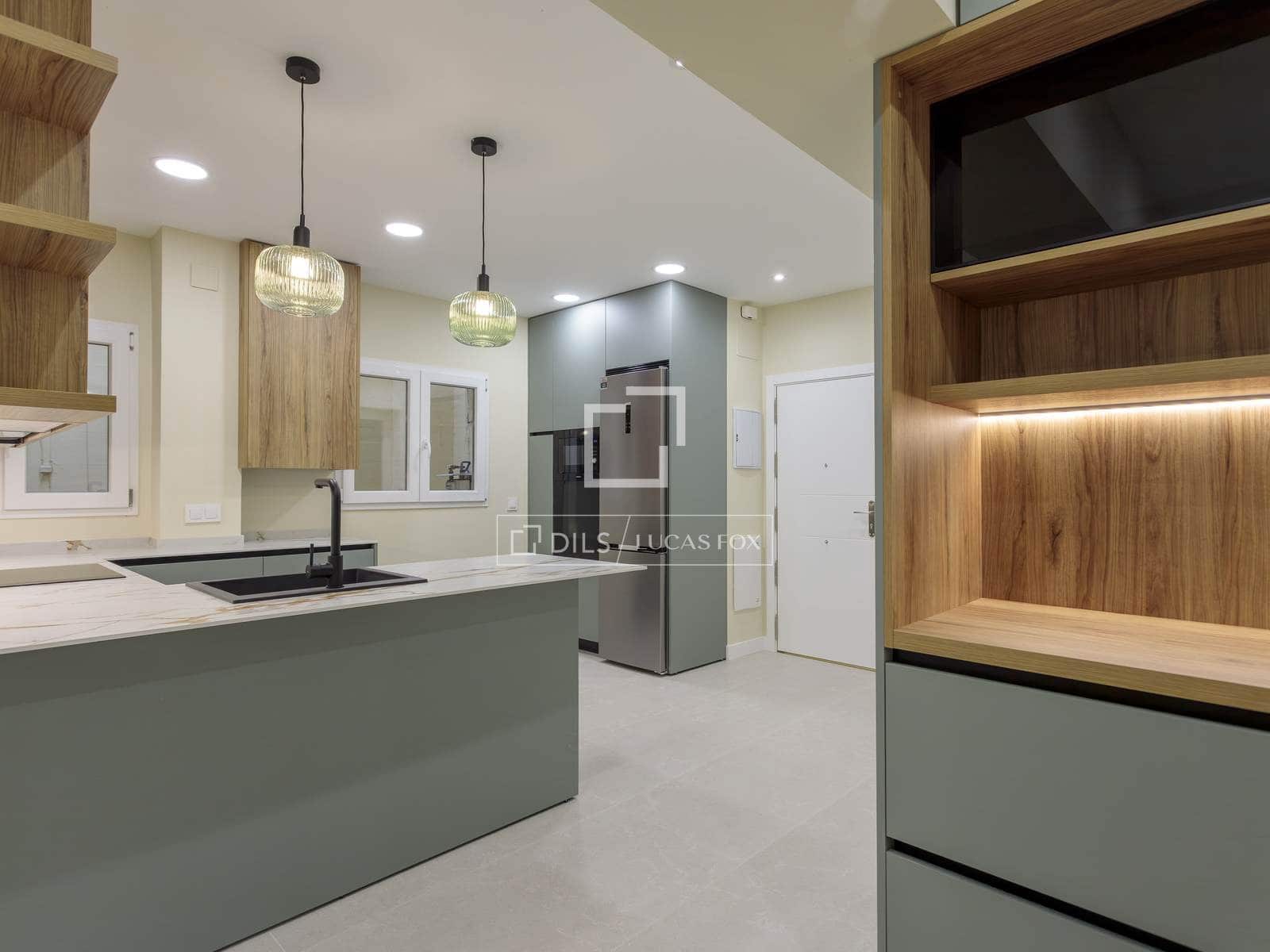 3 slaapkamer Appartement te huur in Madrid stad - € 2.600 (Ref: 9590340)