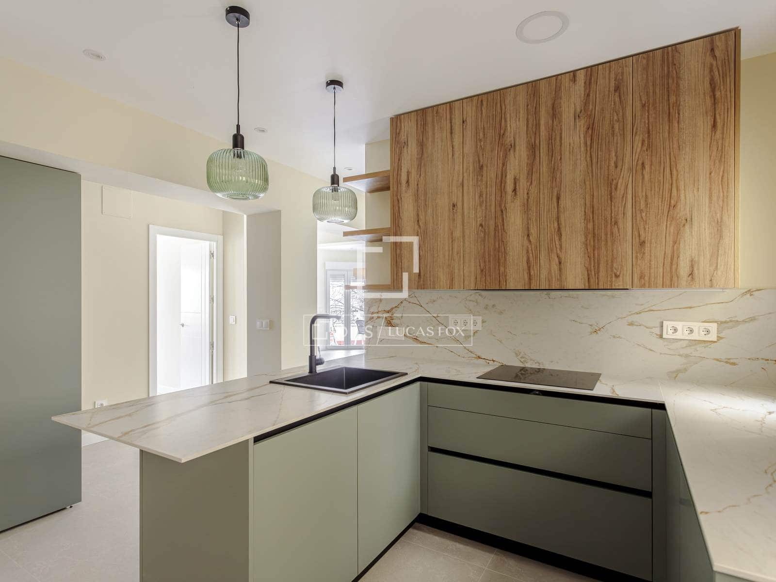 3 slaapkamer Appartement te huur in Madrid stad - € 2.600 (Ref: 9590340)