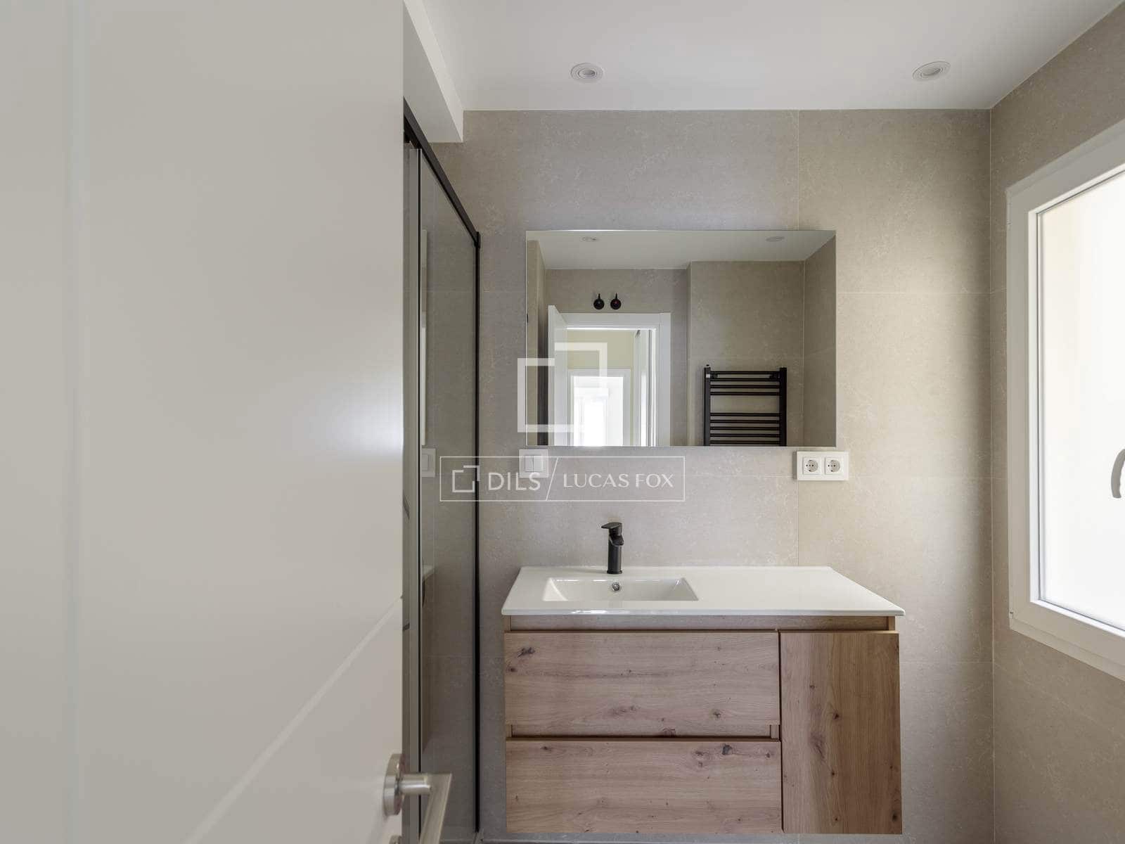 3 slaapkamer Appartement te huur in Madrid stad - € 2.600 (Ref: 9590340)