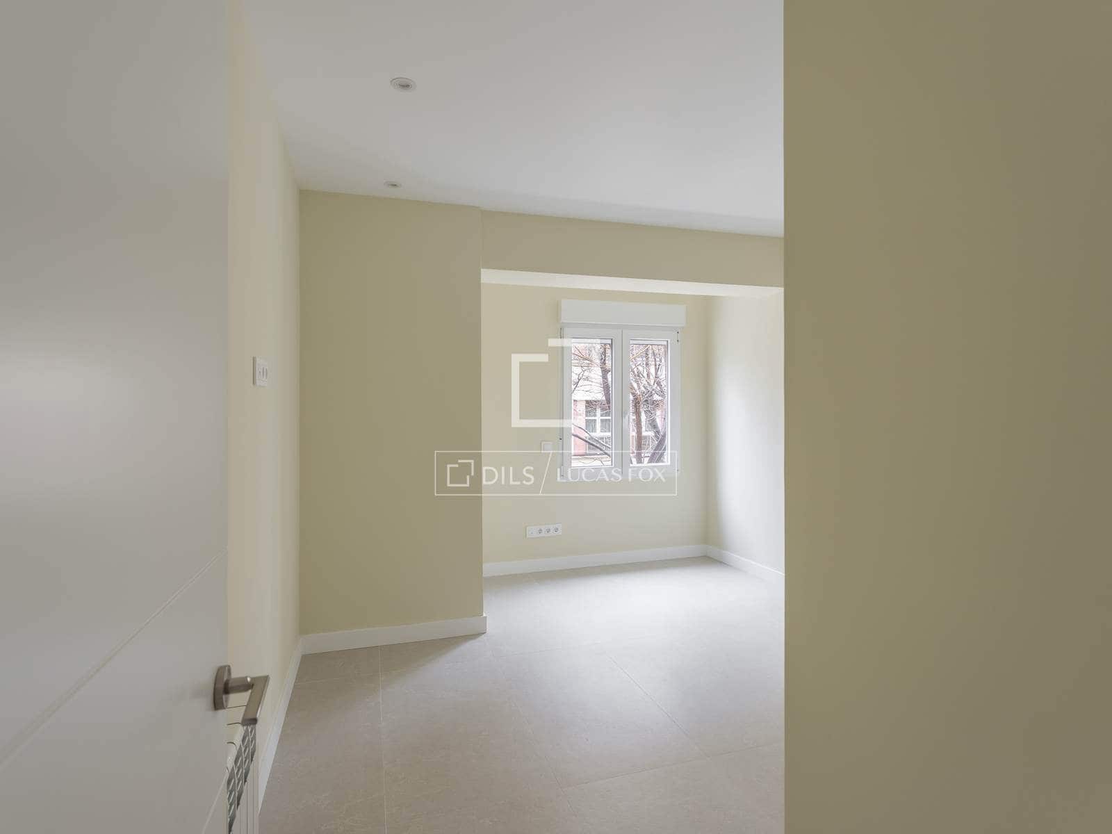 3 slaapkamer Appartement te huur in Madrid stad - € 2.600 (Ref: 9590340)