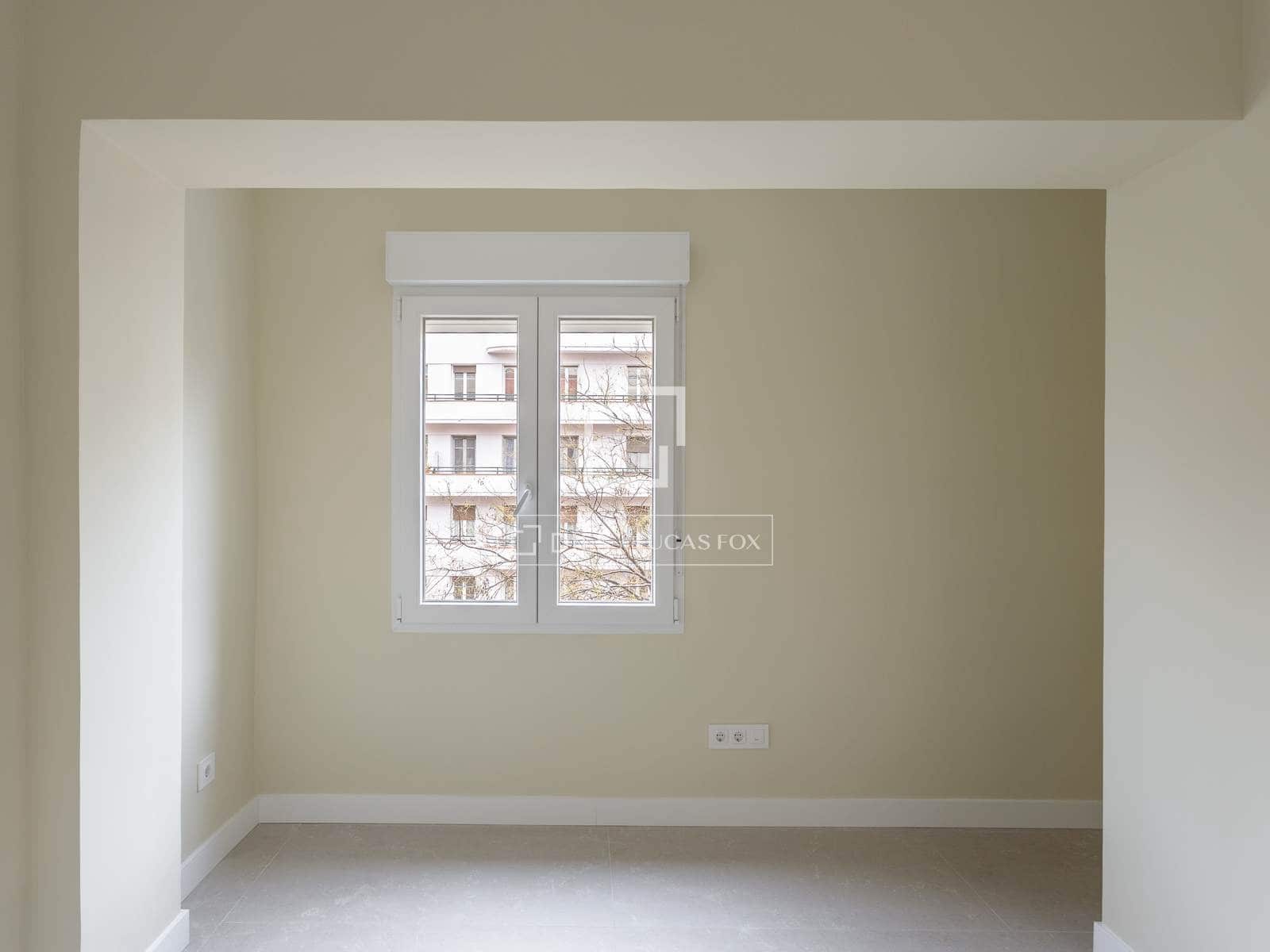 3 slaapkamer Appartement te huur in Madrid stad - € 2.600 (Ref: 9590340)