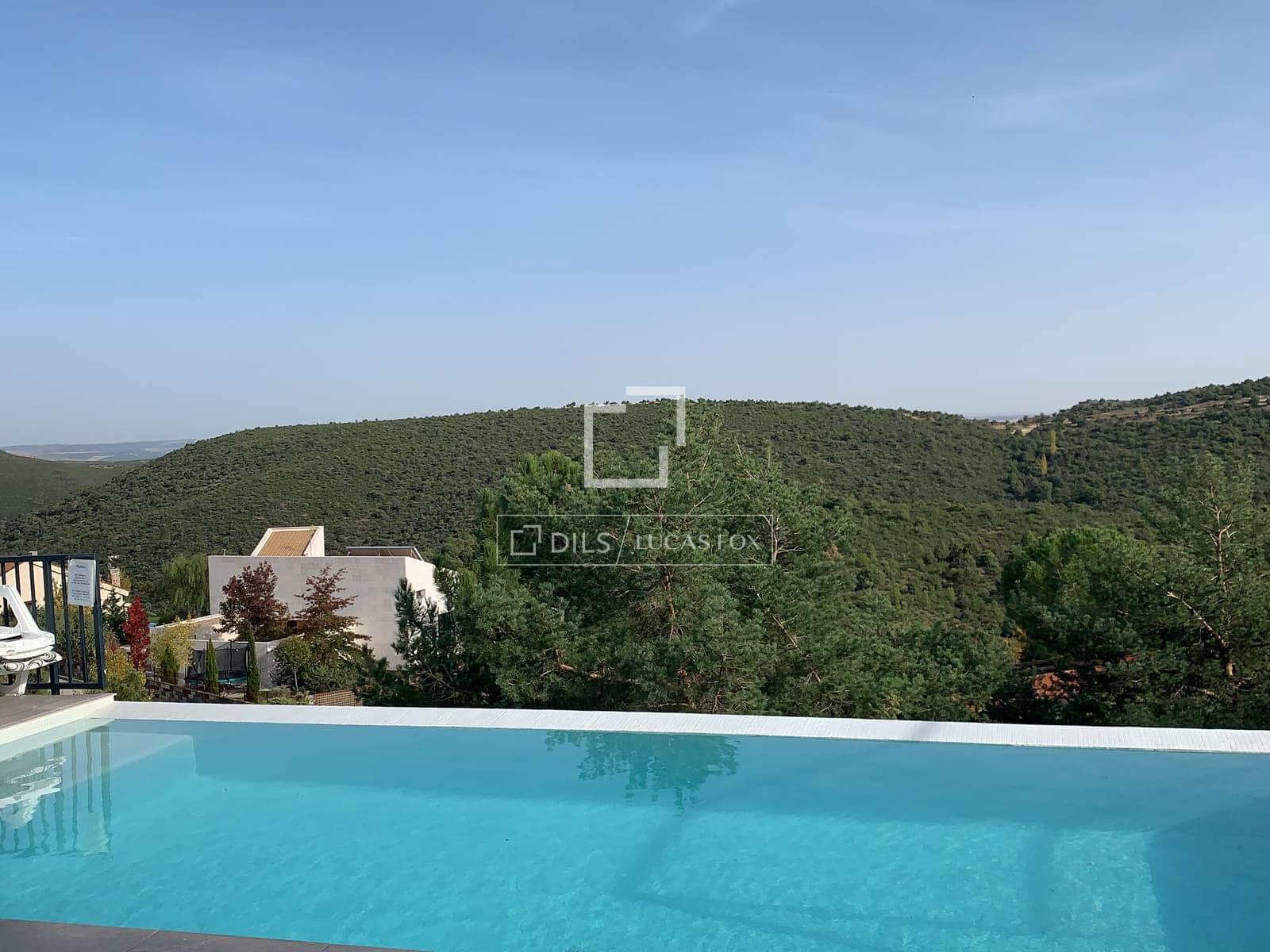 5 bedroom Villa for sale in Torremocha de Jarama with pool - € 550,000 (Ref: 9590440)