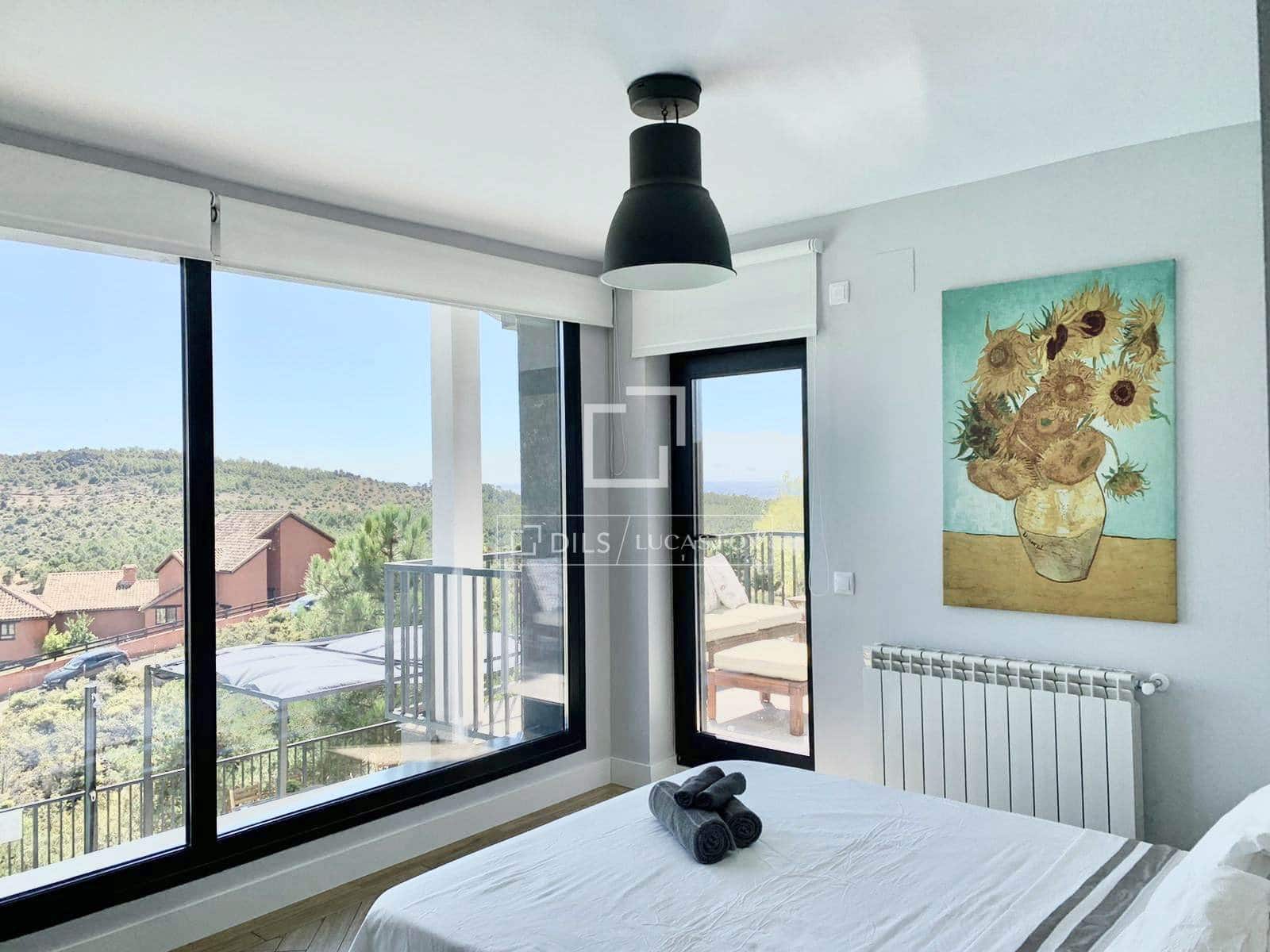 5 bedroom Villa for sale in Torremocha de Jarama with pool - € 550,000 (Ref: 9590440)