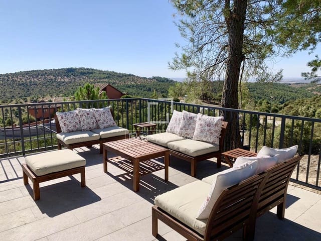 5 bedroom Villa for sale in Torremocha de Jarama with pool - € 550,000 (Ref: 9590440)