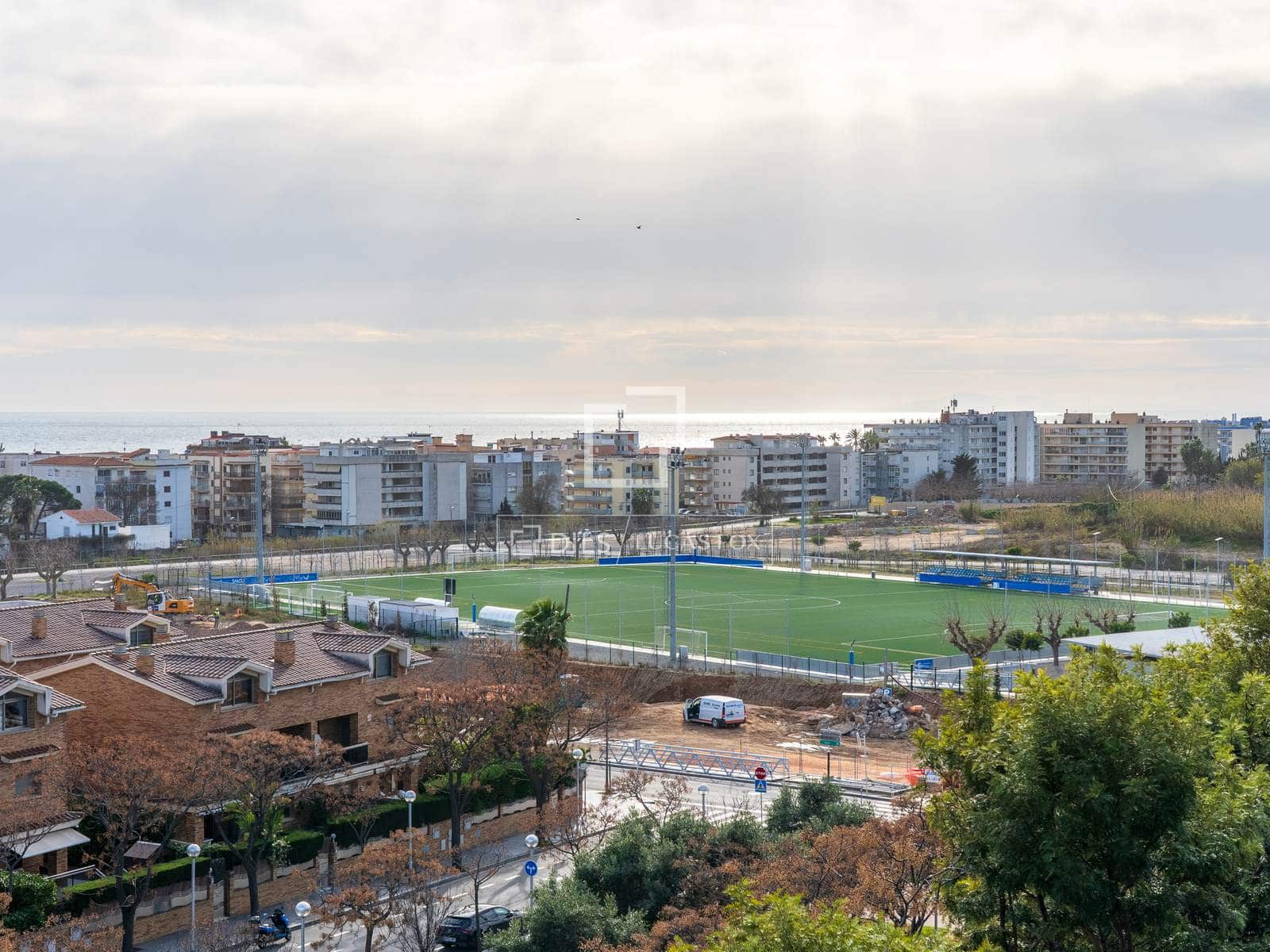 4 quarto Penthouse para venda em Salou com piscina garagem - 427 000 € (Ref: 9590441)