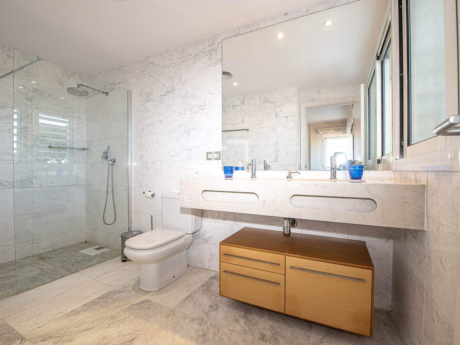 3 sypialnia Apartament na sprzedaż w Sant Feliu de Guixols z basenem garażem - 945 000 € (Ref: 9591715)