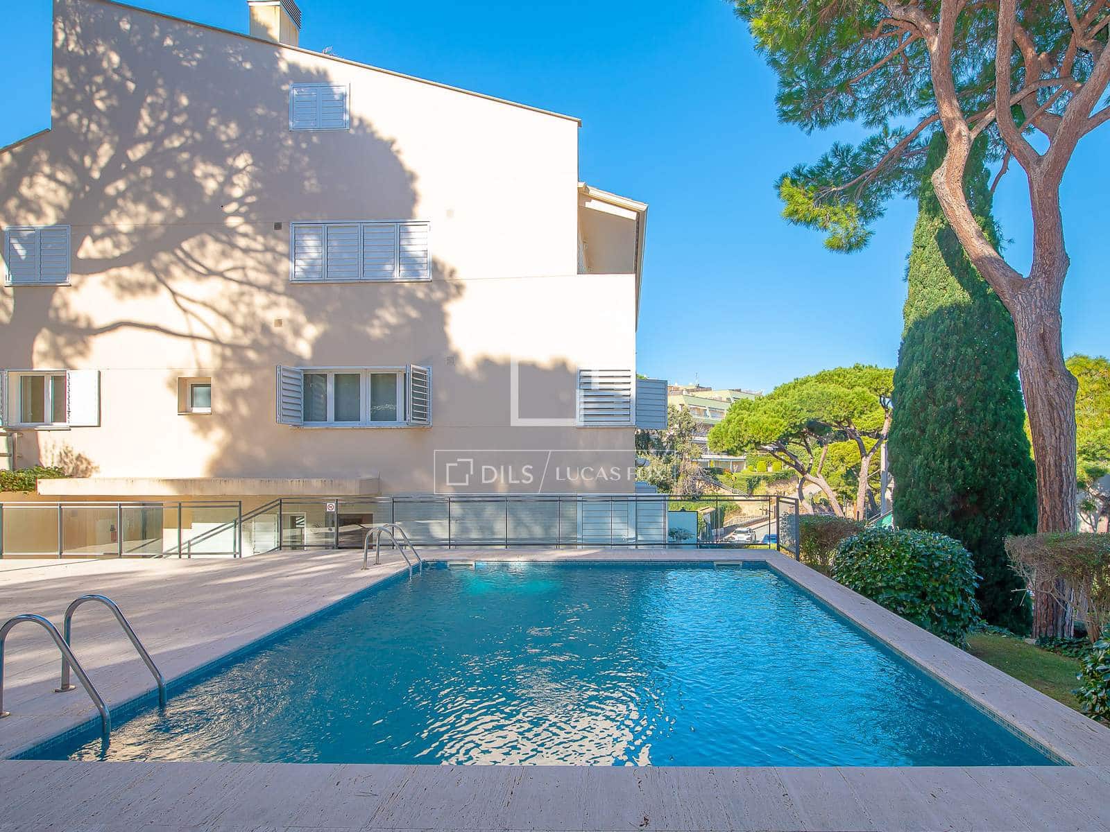 3 sypialnia Apartament na sprzedaż w Sant Feliu de Guixols z basenem garażem - 945 000 € (Ref: 9591715)