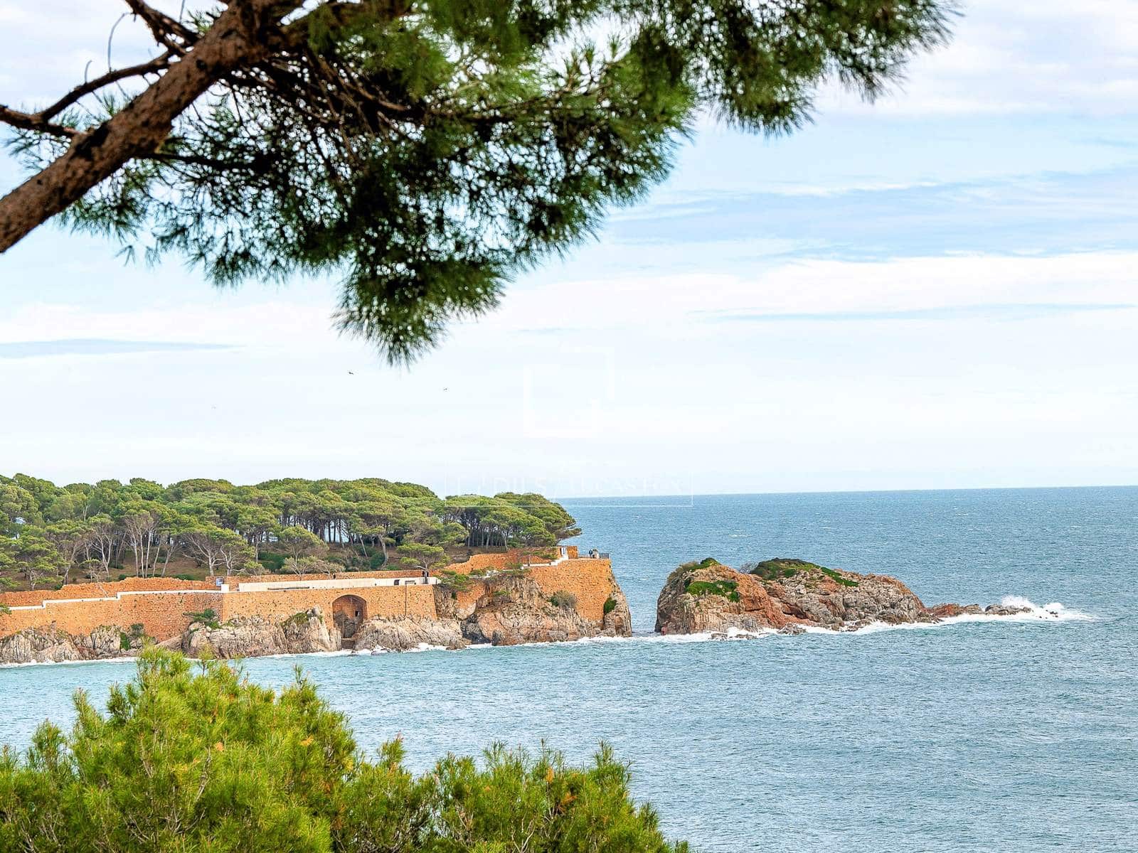 3 sypialnia Apartament na sprzedaż w Sant Feliu de Guixols z basenem garażem - 945 000 € (Ref: 9591715)