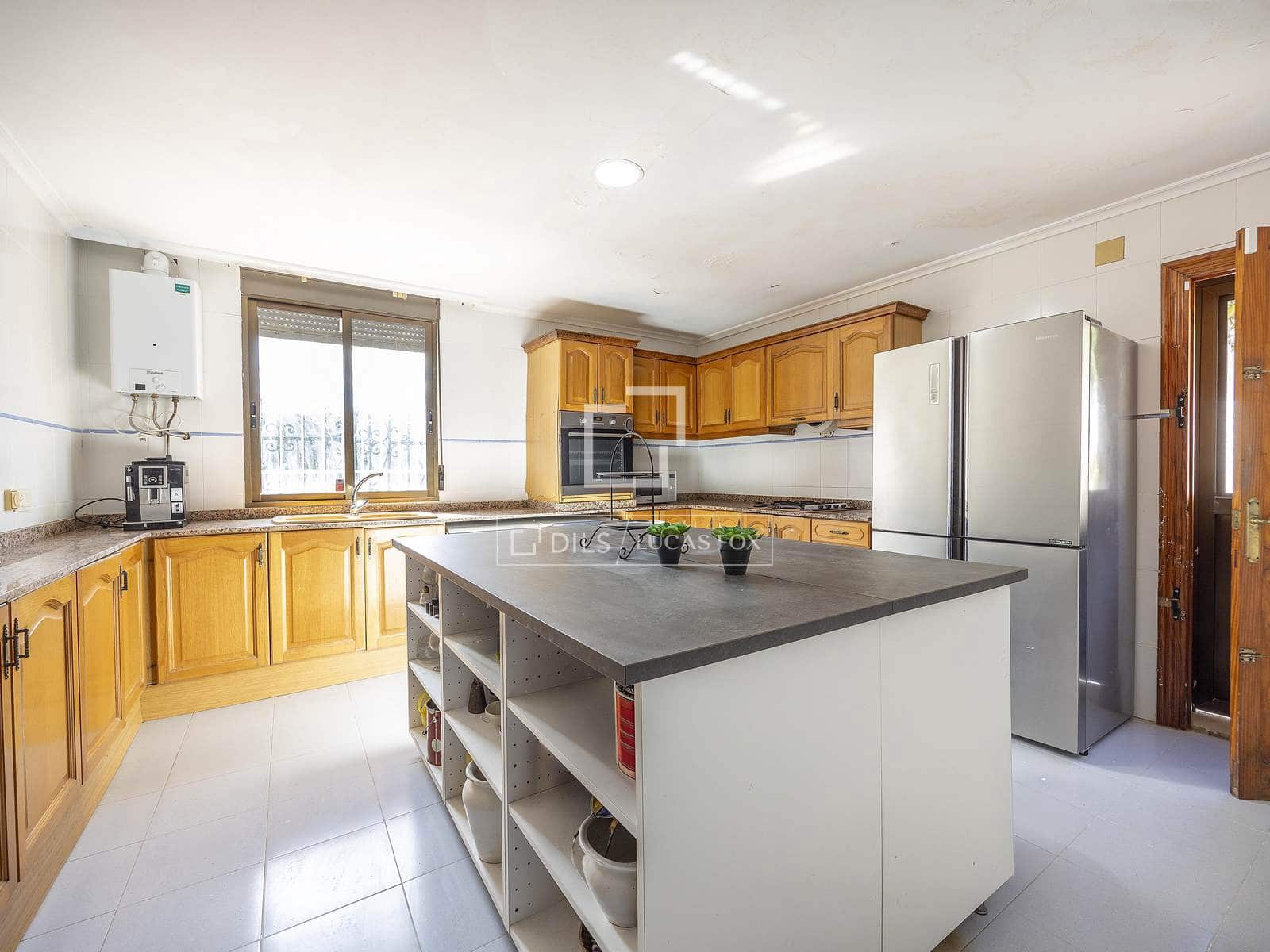 6 bedroom Villa for sale in L'Eliana with pool garage - € 860,000 (Ref: 9591717)