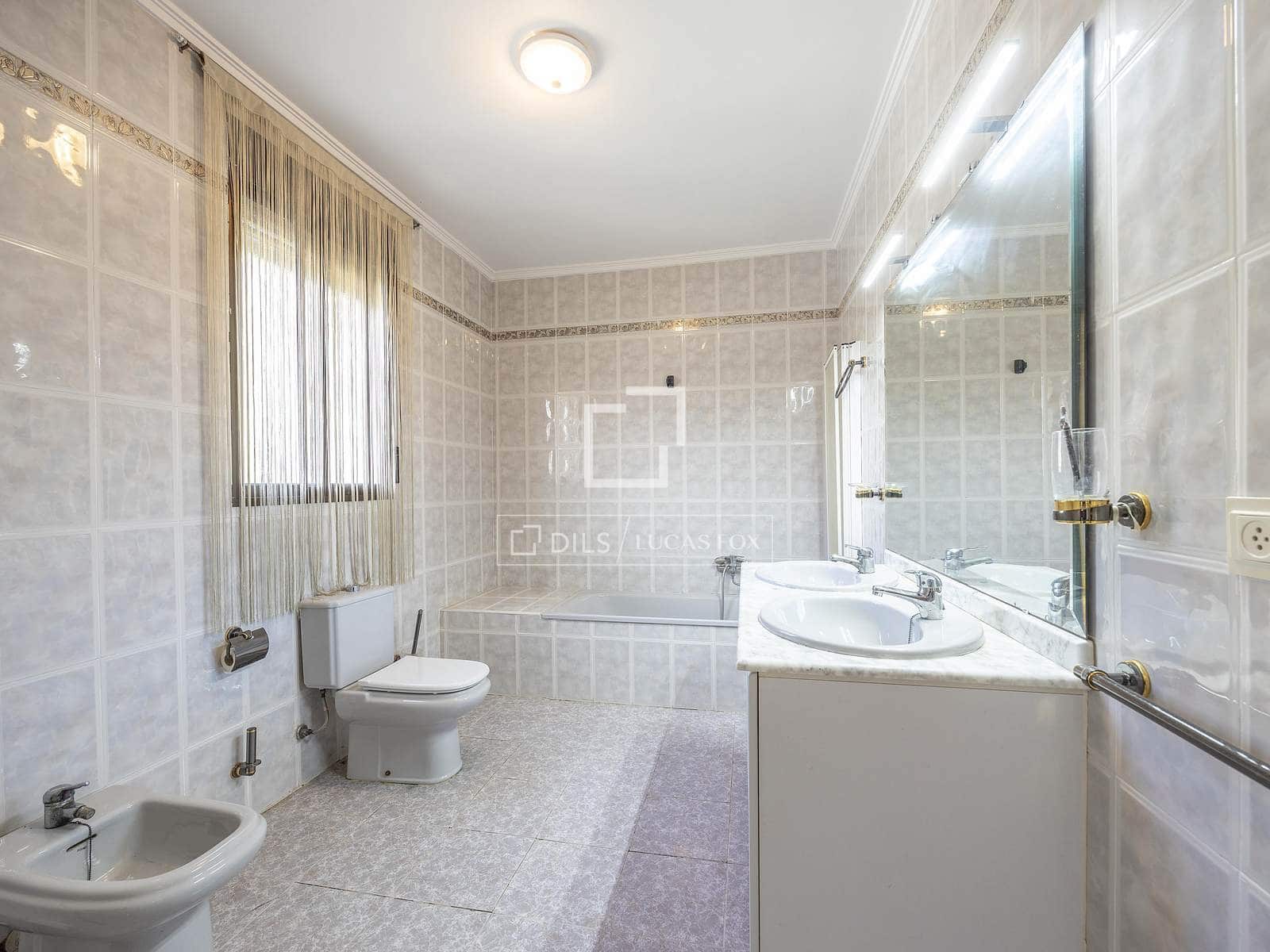 6 bedroom Villa for sale in L'Eliana with pool garage - € 860,000 (Ref: 9591717)