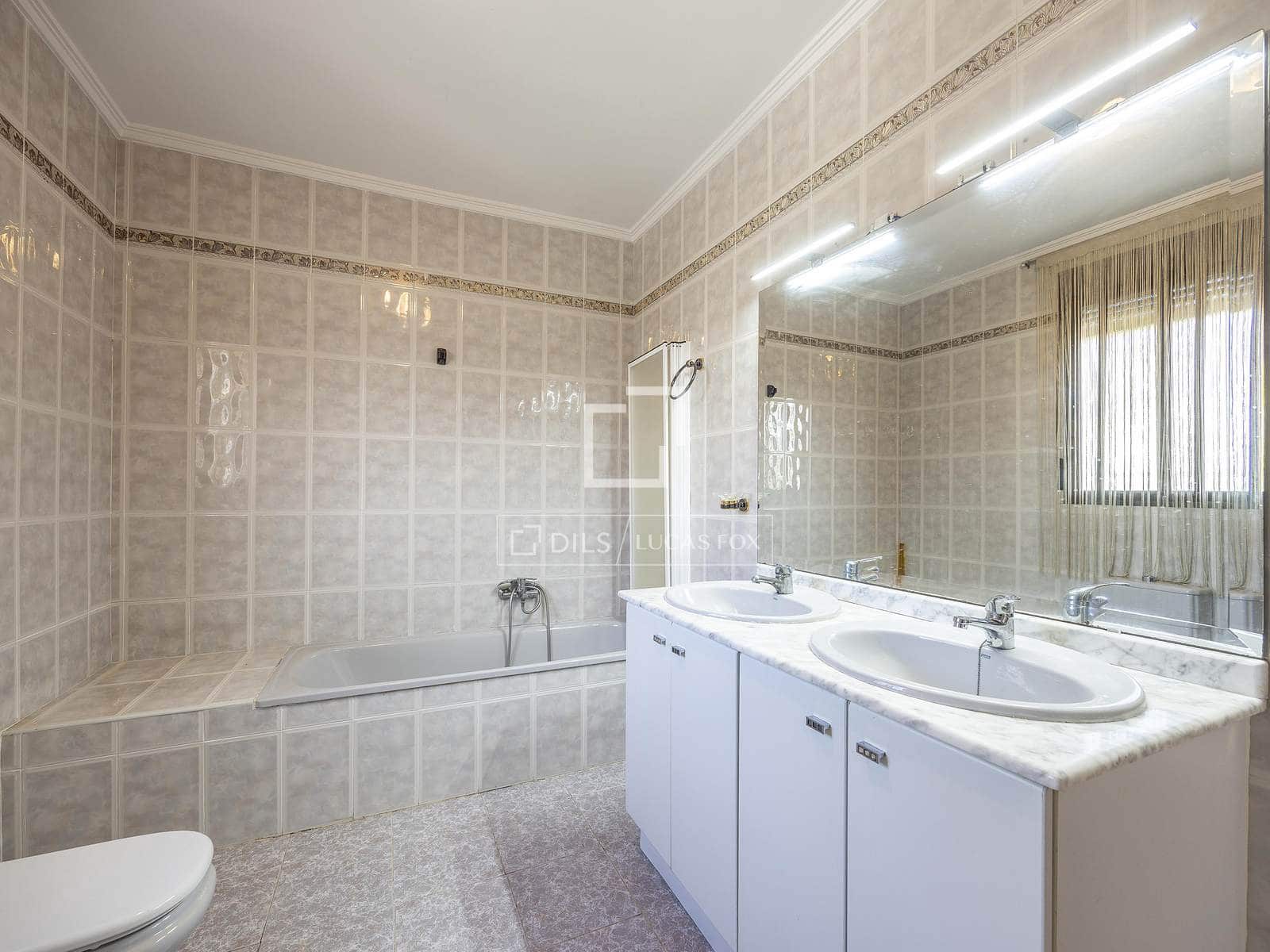 6 bedroom Villa for sale in L'Eliana with pool garage - € 860,000 (Ref: 9591717)