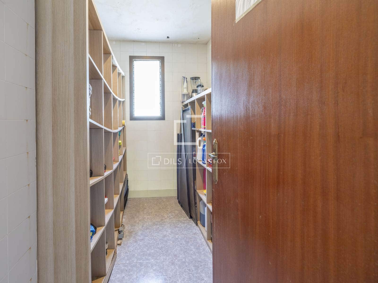 6 bedroom Villa for sale in L'Eliana with pool garage - € 860,000 (Ref: 9591717)