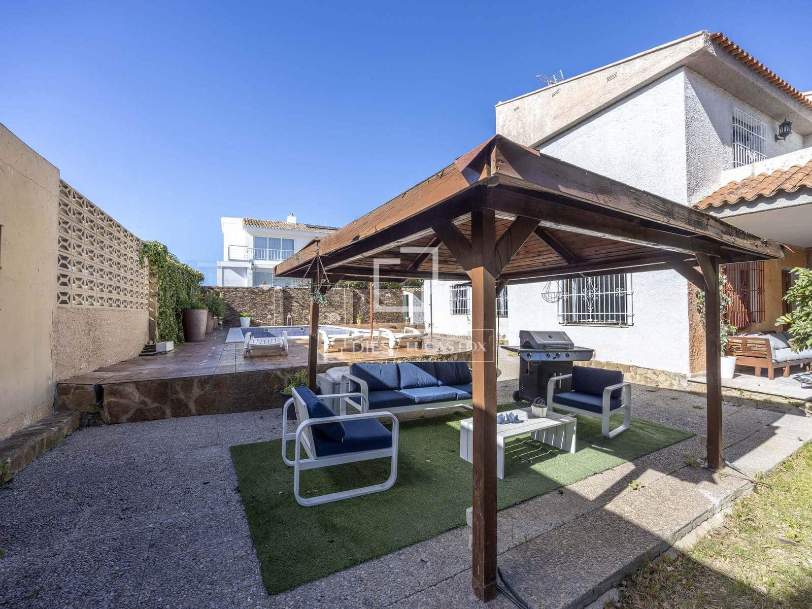 6 bedroom Villa for sale in L'Eliana with pool garage - € 860,000 (Ref: 9591717)