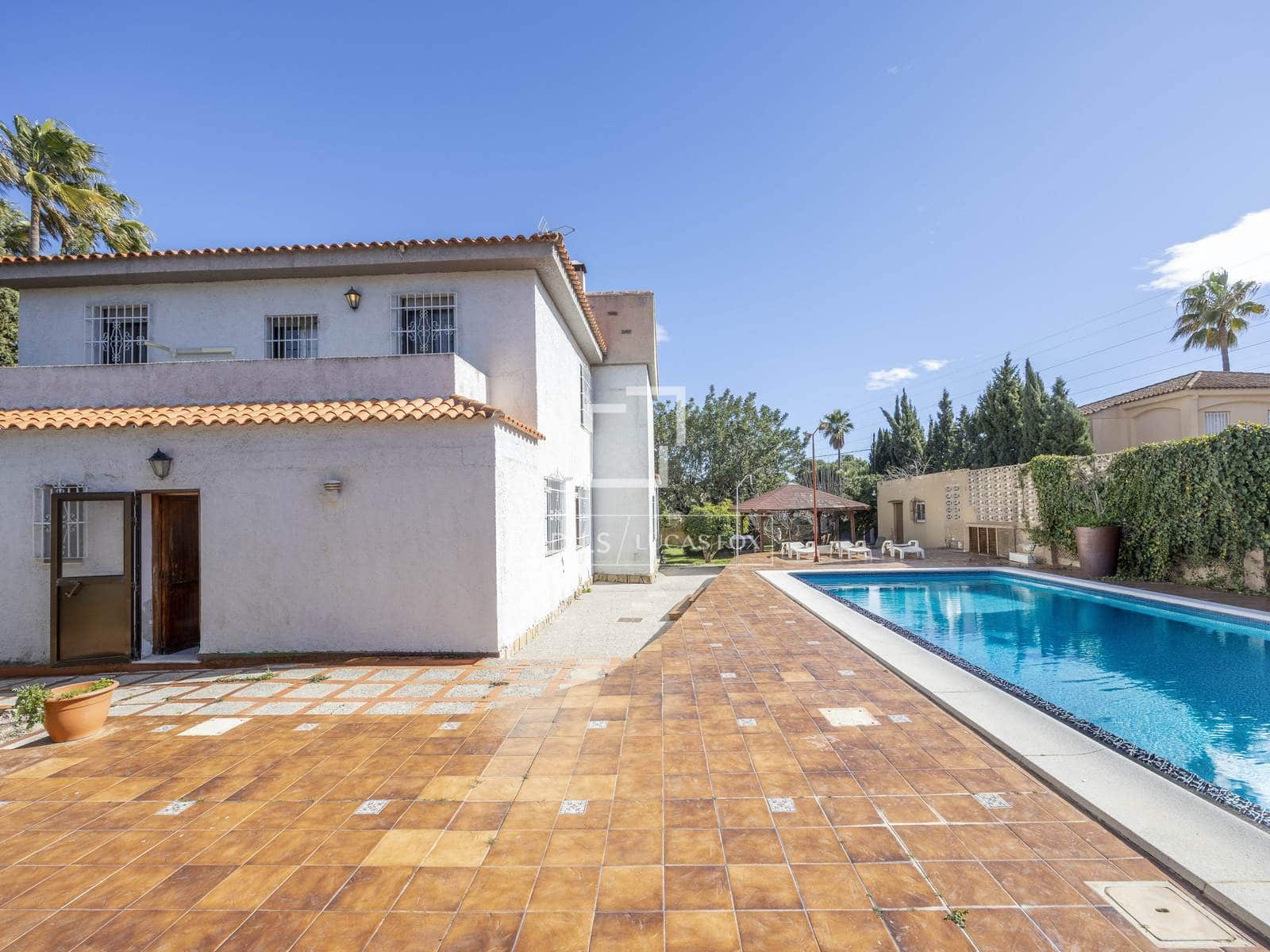 6 bedroom Villa for sale in L'Eliana with pool garage - € 860,000 (Ref: 9591717)