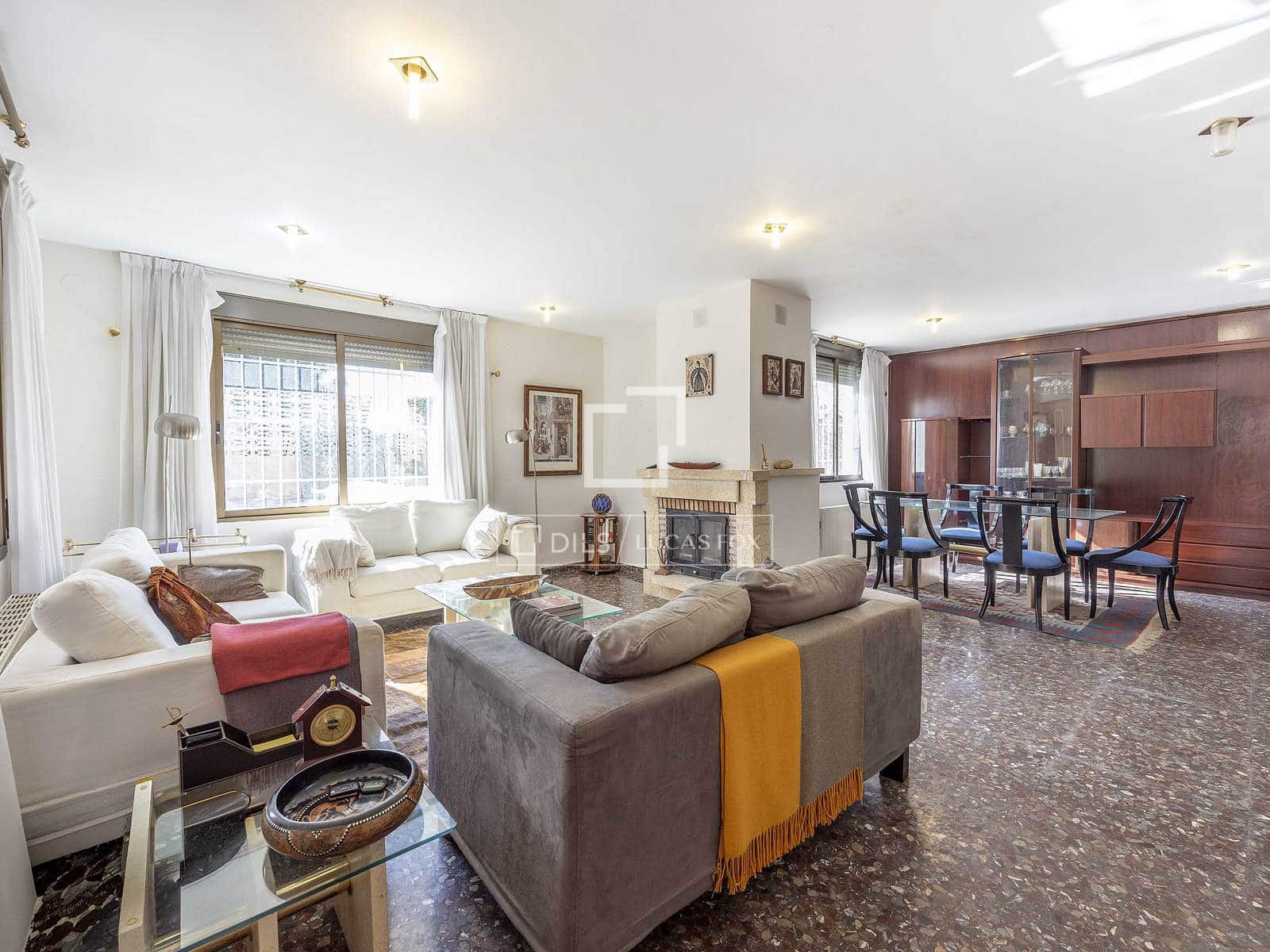 6 bedroom Villa for sale in L'Eliana with pool garage - € 860,000 (Ref: 9591717)