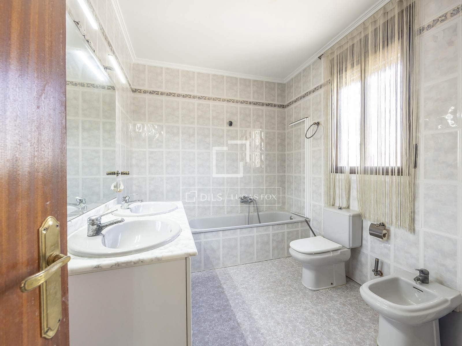 6 bedroom Villa for sale in L'Eliana with pool garage - € 860,000 (Ref: 9591717)