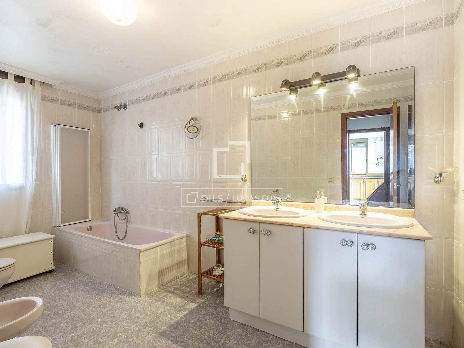 6 bedroom Villa for sale in L'Eliana with pool garage - € 860,000 (Ref: 9591717)