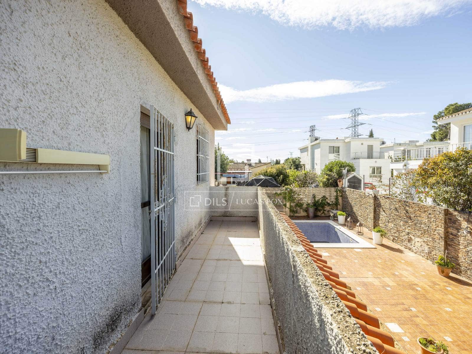 6 bedroom Villa for sale in L'Eliana with pool garage - € 860,000 (Ref: 9591717)