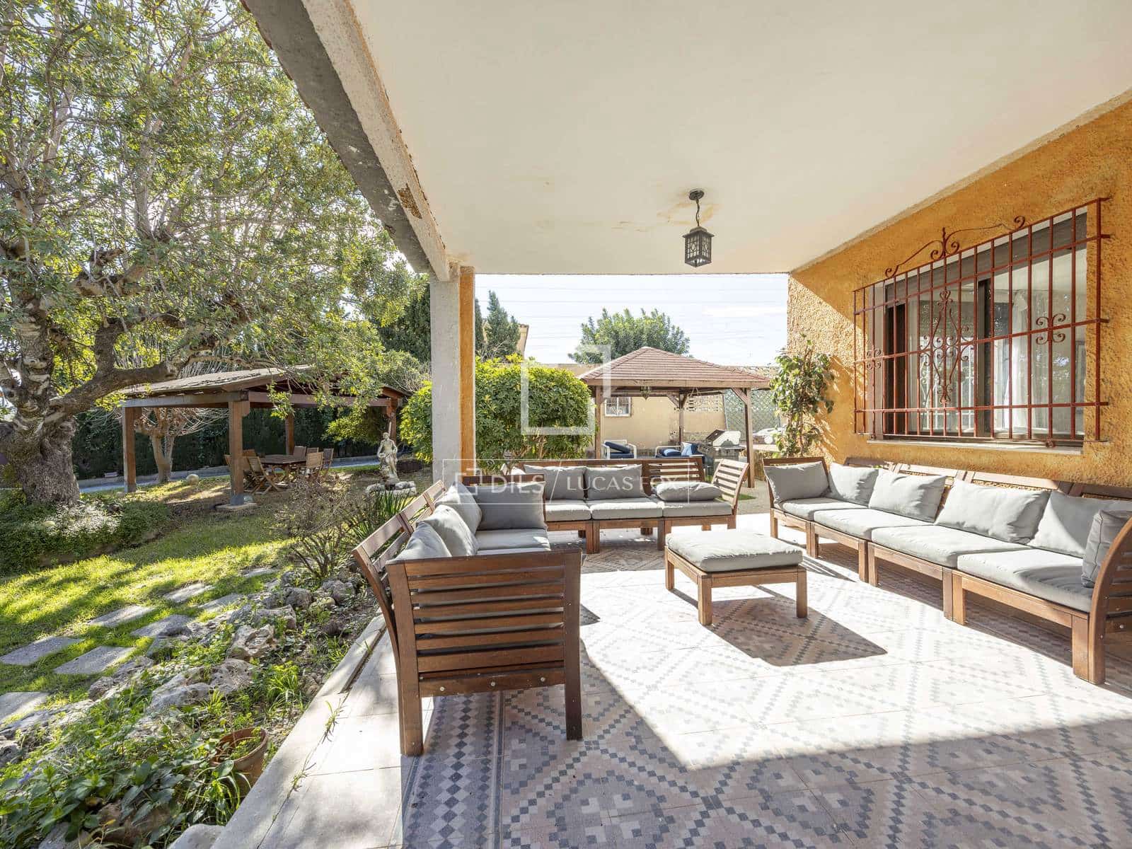 6 bedroom Villa for sale in L'Eliana with pool garage - € 860,000 (Ref: 9591717)