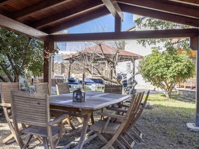 6 sypialnia Willa na sprzedaż w L'Eliana z basenem garażem - 860 000 € (Ref: 9591717)