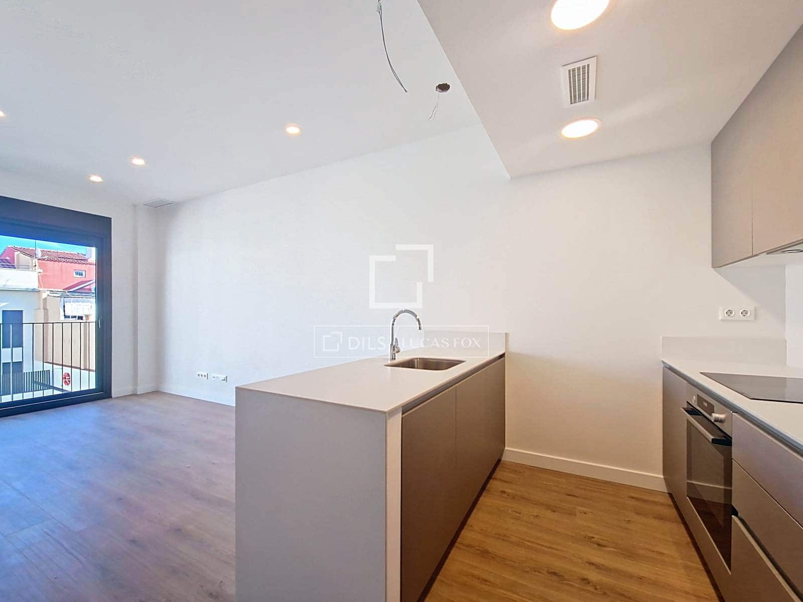 2 bedroom Apartment for rent in Vilanova i la Geltru with pool - € 1,600 (Ref: 9591718)