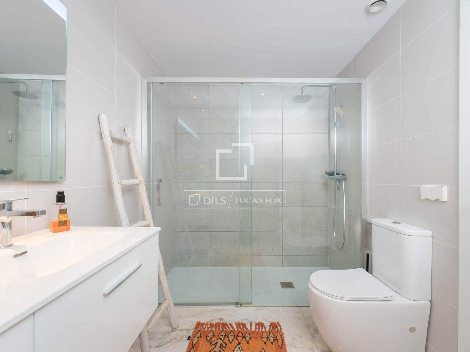 Apartamento de 4 habitaciones en Ibiza / Eivissa ciudad en venta con piscina garaje - 1.350.000 € (Ref: 9592060)