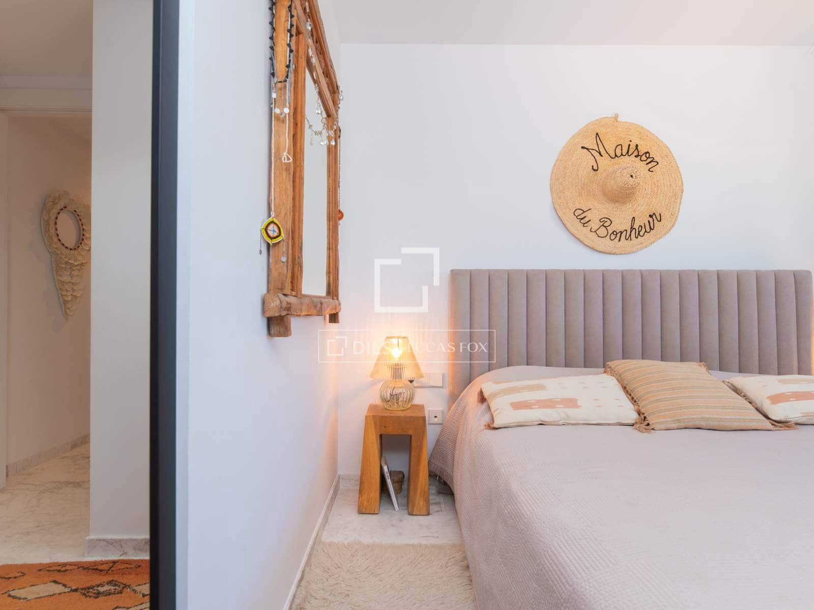 Apartamento de 4 habitaciones en Ibiza / Eivissa ciudad en venta con piscina garaje - 1.350.000 € (Ref: 9592060)