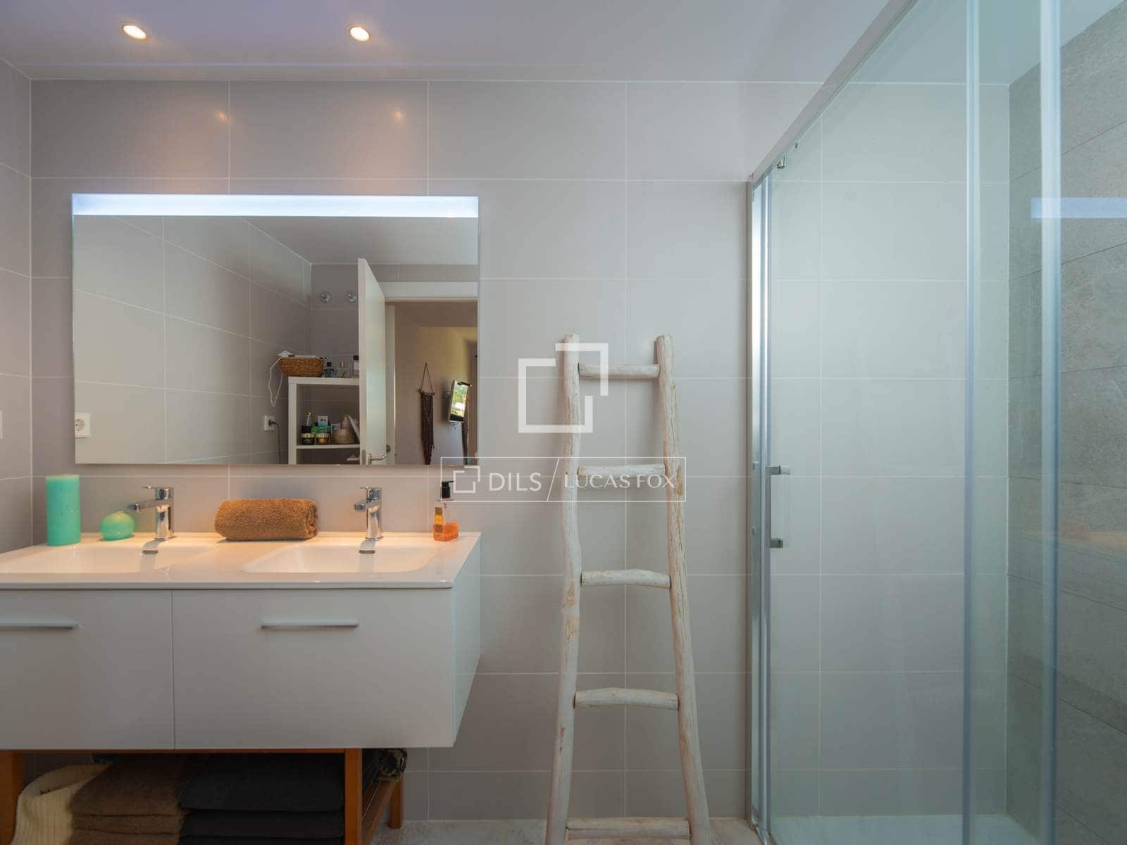 Apartamento de 4 habitaciones en Ibiza / Eivissa ciudad en venta con piscina garaje - 1.350.000 € (Ref: 9592060)