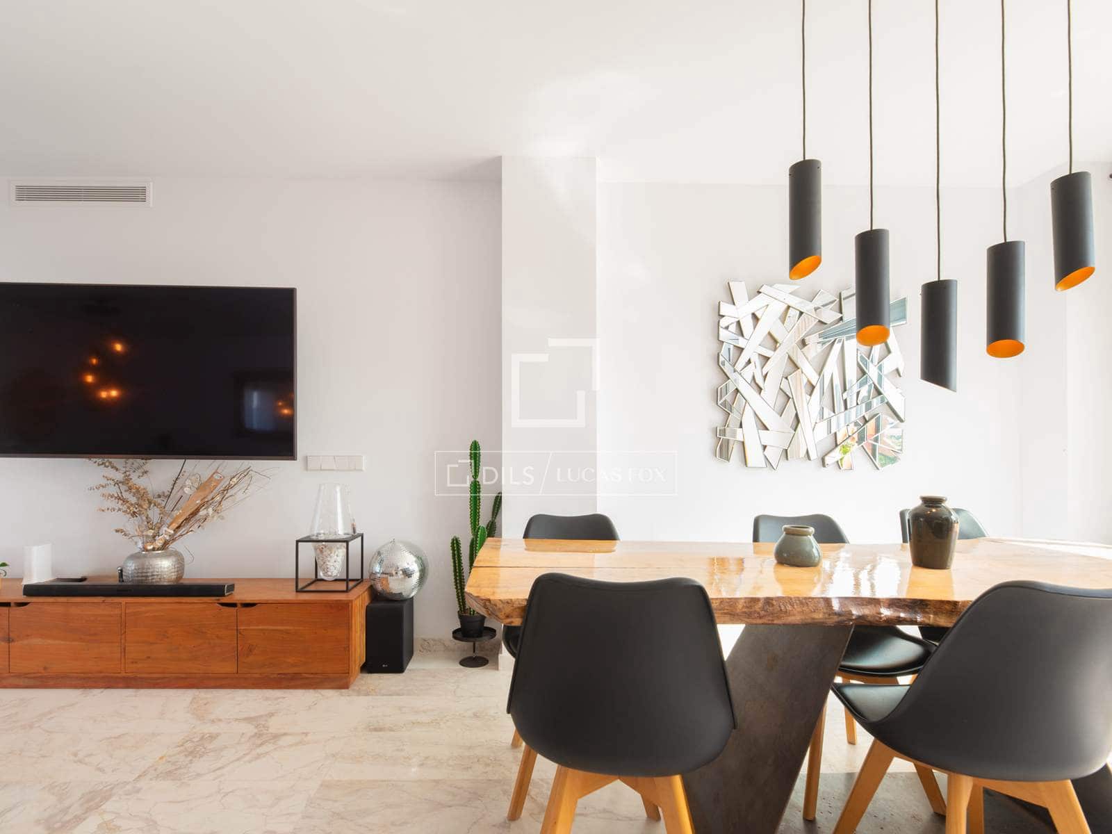 Apartamento de 4 habitaciones en Ibiza / Eivissa ciudad en venta con piscina garaje - 1.350.000 € (Ref: 9592060)