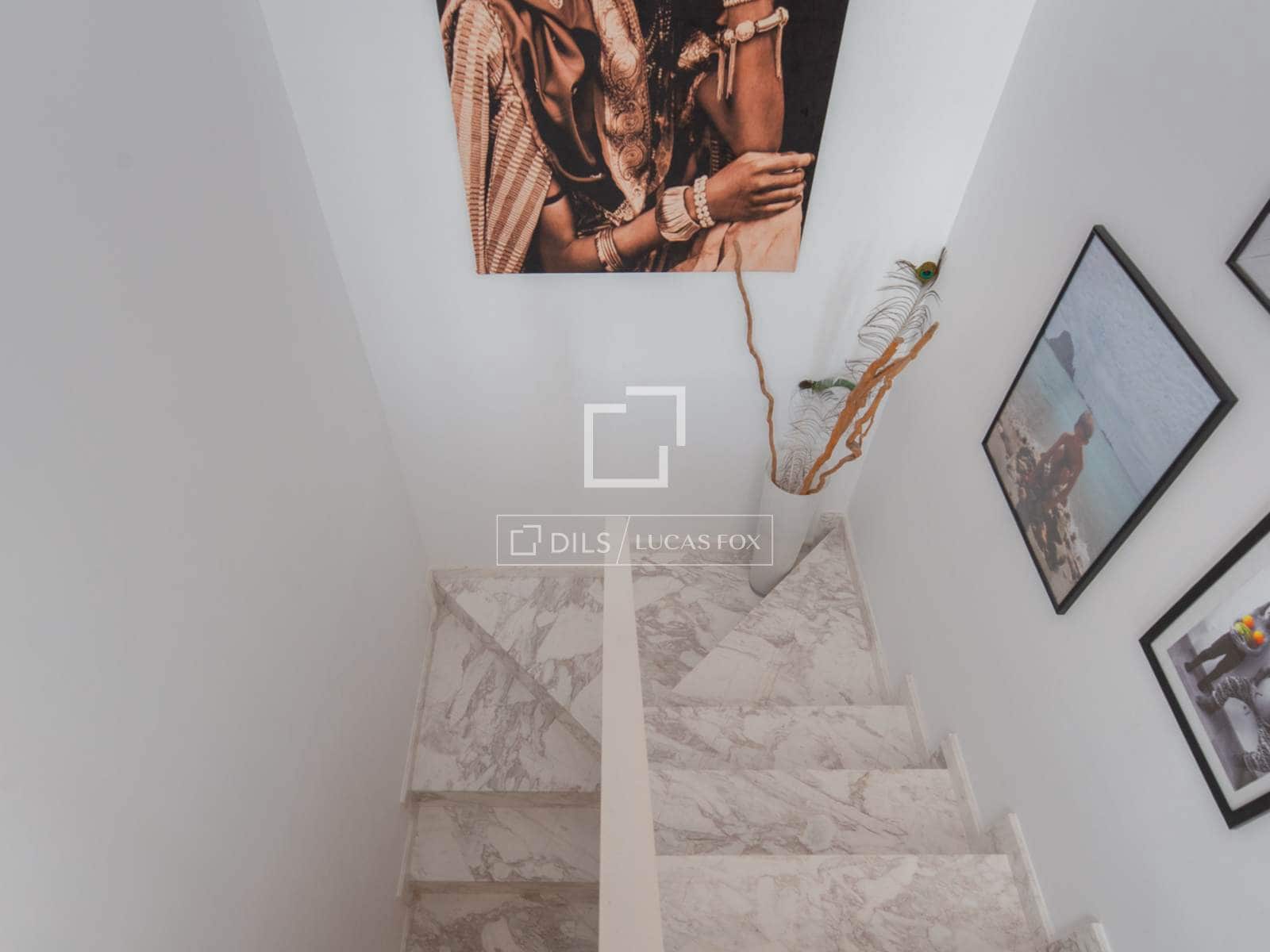 Apartamento de 4 habitaciones en Ibiza / Eivissa ciudad en venta con piscina garaje - 1.350.000 € (Ref: 9592060)