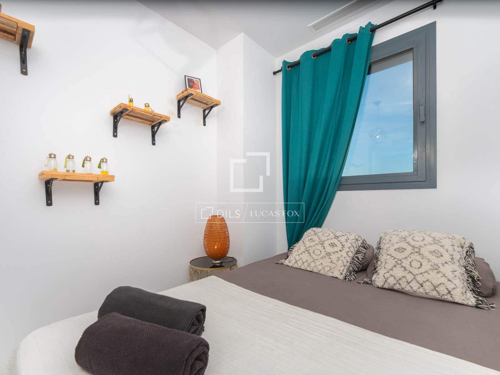 Apartamento de 4 habitaciones en Ibiza / Eivissa ciudad en venta con piscina garaje - 1.350.000 € (Ref: 9592060)