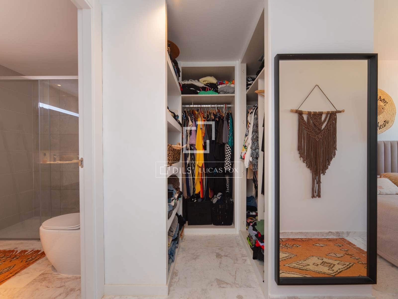 Apartamento de 4 habitaciones en Ibiza / Eivissa ciudad en venta con piscina garaje - 1.350.000 € (Ref: 9592060)