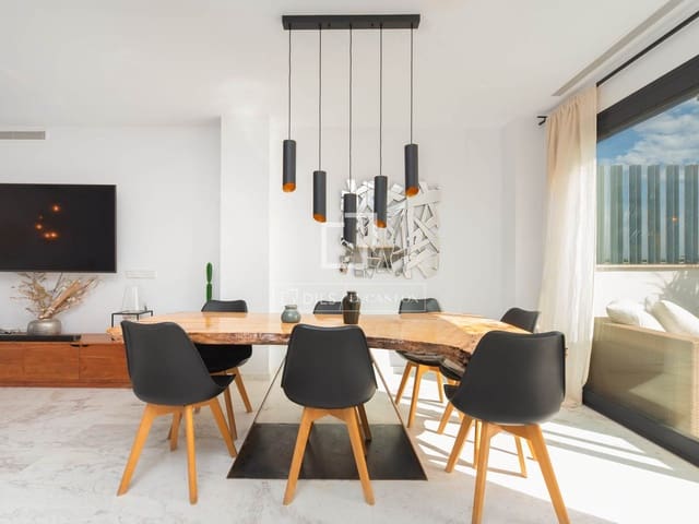 4 Zimmer Apartment zu verkaufen in Ibiza / Eivissa Stadt mit Pool Garage - 1.350.000 € (Ref: 9592060)