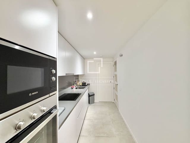 4 sovrum Lägenhet att hyra i Alicante stad - 1 500 € (Ref: 9592063)