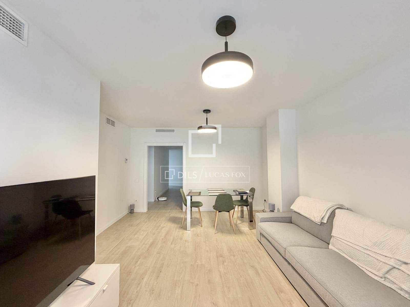 4 sovrum Lägenhet att hyra i Alicante stad - 1 500 € (Ref: 9592063)
