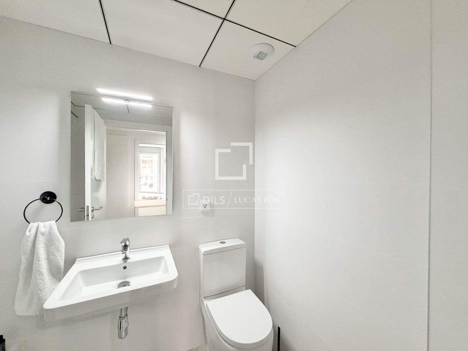 4 sovrum Lägenhet att hyra i Alicante stad - 1 500 € (Ref: 9592063)