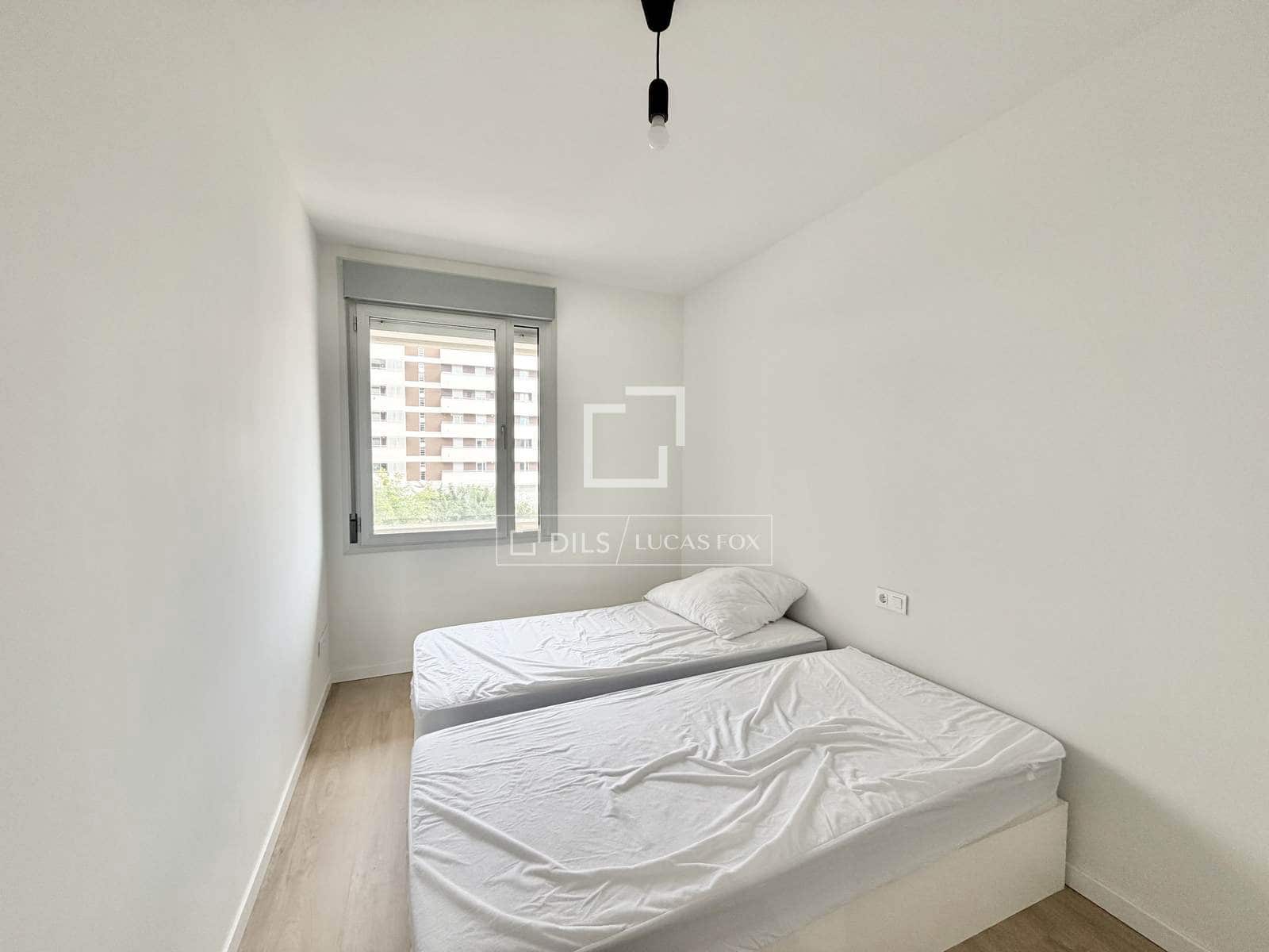 4 sovrum Lägenhet att hyra i Alicante stad - 1 500 € (Ref: 9592063)