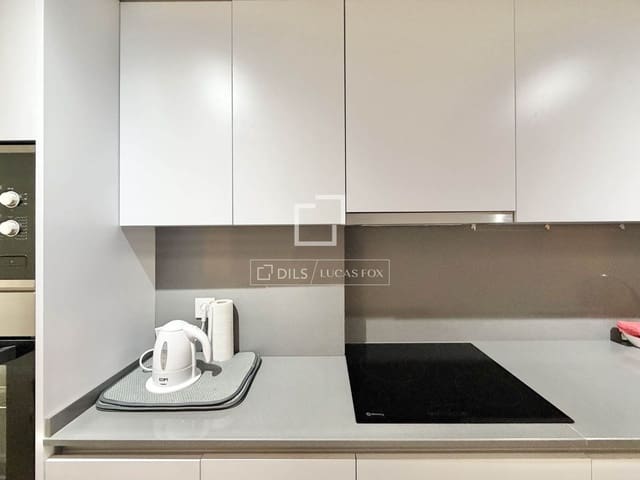 4 sovrum Lägenhet att hyra i Alicante stad - 1 500 € (Ref: 9592063)