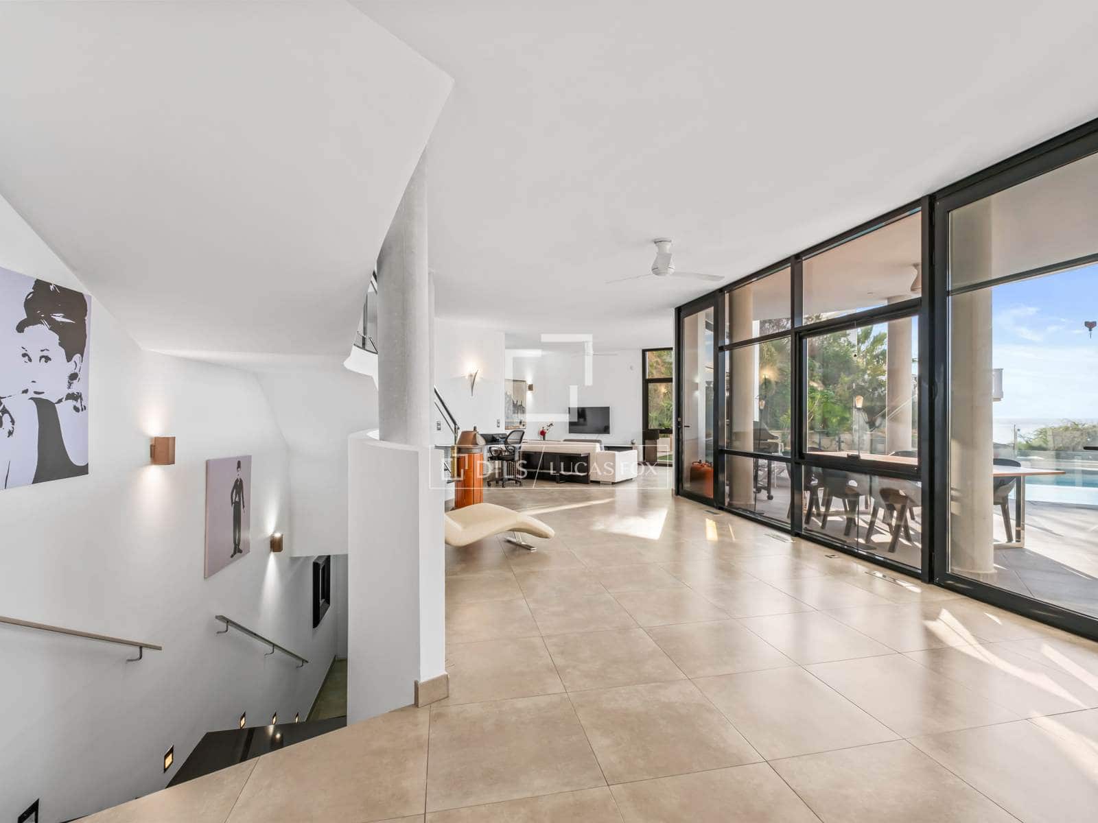 4 bedroom Villa for sale in El Campello with pool garage - € 1,985,000 (Ref: 9592064)