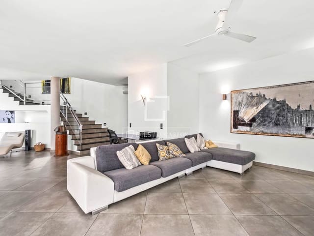 4 slaapkamer Villa te koop in El Campello met zwembad garage - € 1.985.000 (Ref: 9592064)