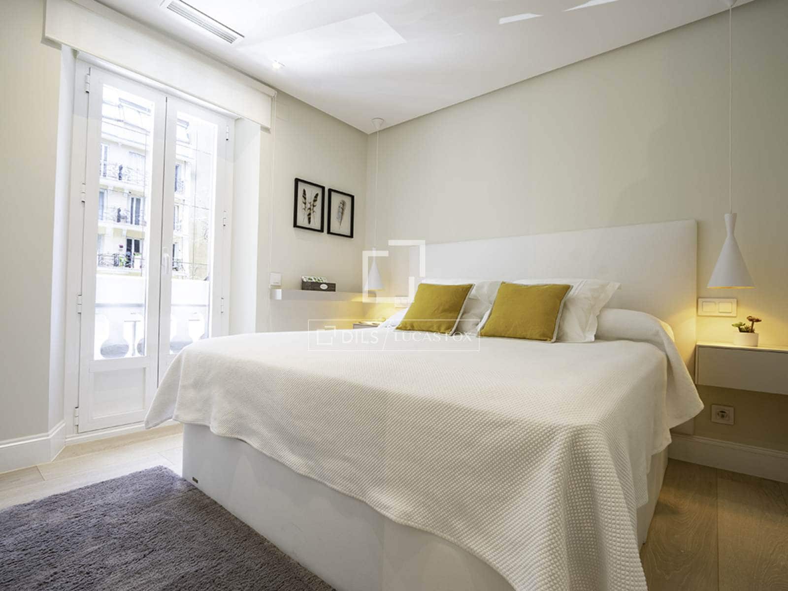 2 slaapkamer Appartement te huur in Madrid stad - € 5.600 (Ref: 9592186)