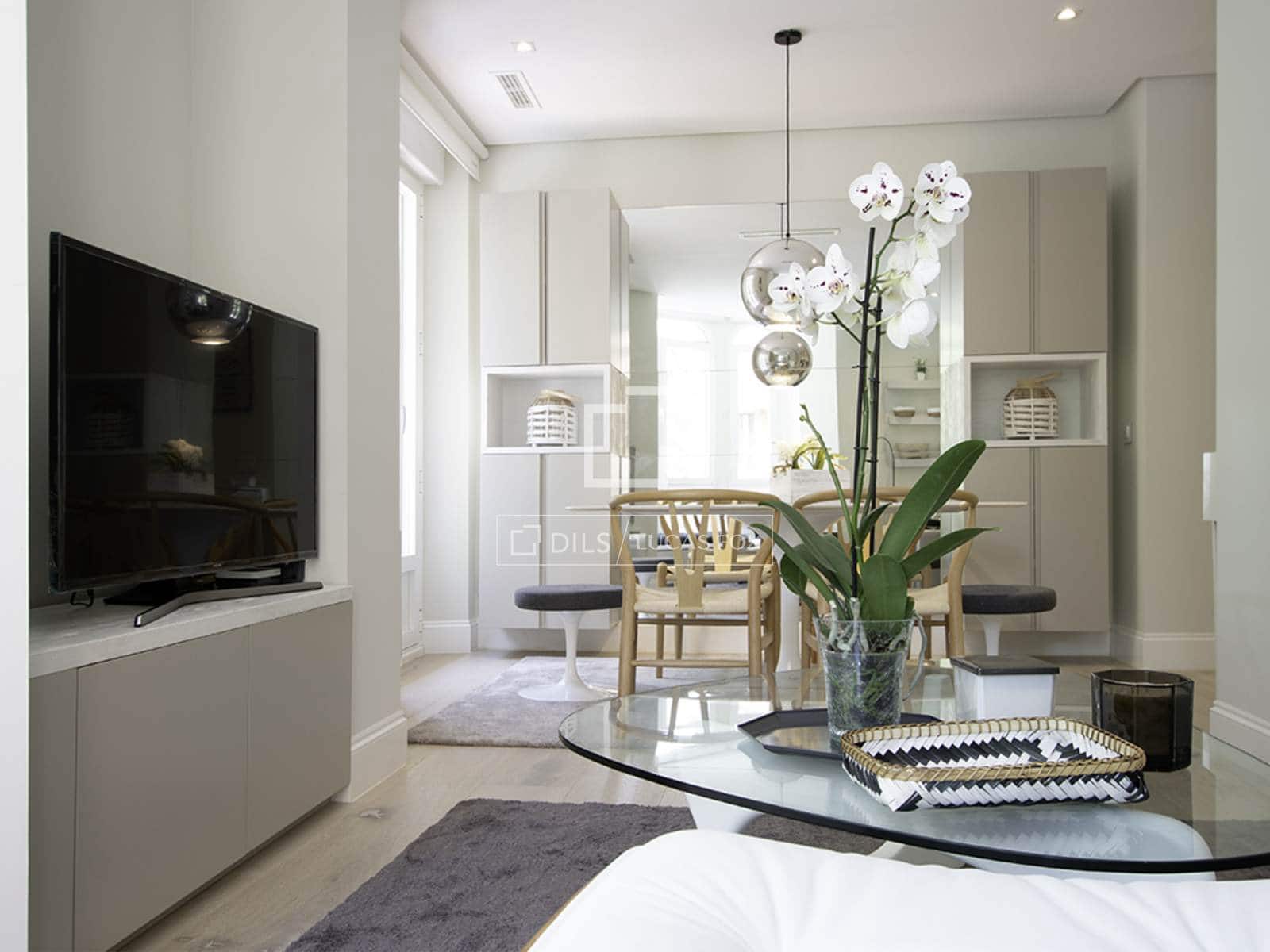 2 slaapkamer Appartement te huur in Madrid stad - € 5.600 (Ref: 9592186)