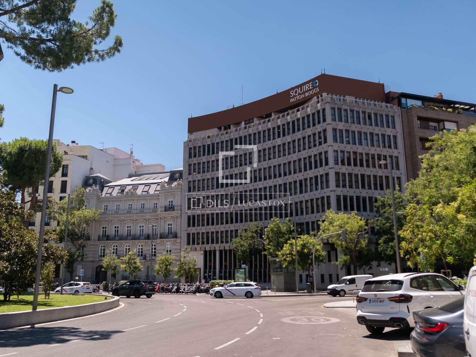 2 slaapkamer Appartement te huur in Madrid stad - € 5.600 (Ref: 9592186)