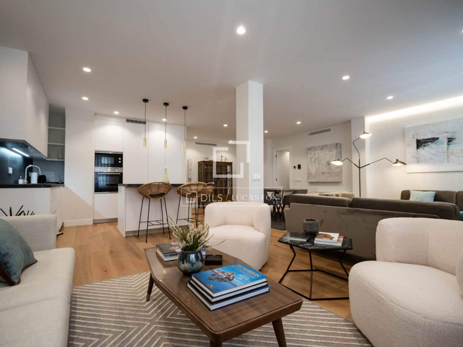 3 slaapkamer Appartement te huur in Madrid stad met garage - € 9.000 (Ref: 9593104)