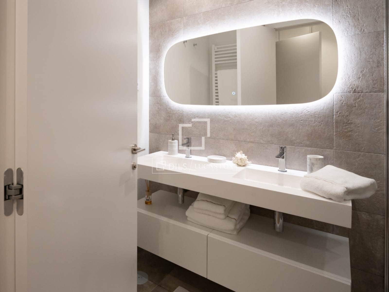 3 slaapkamer Appartement te huur in Madrid stad met garage - € 9.000 (Ref: 9593104)