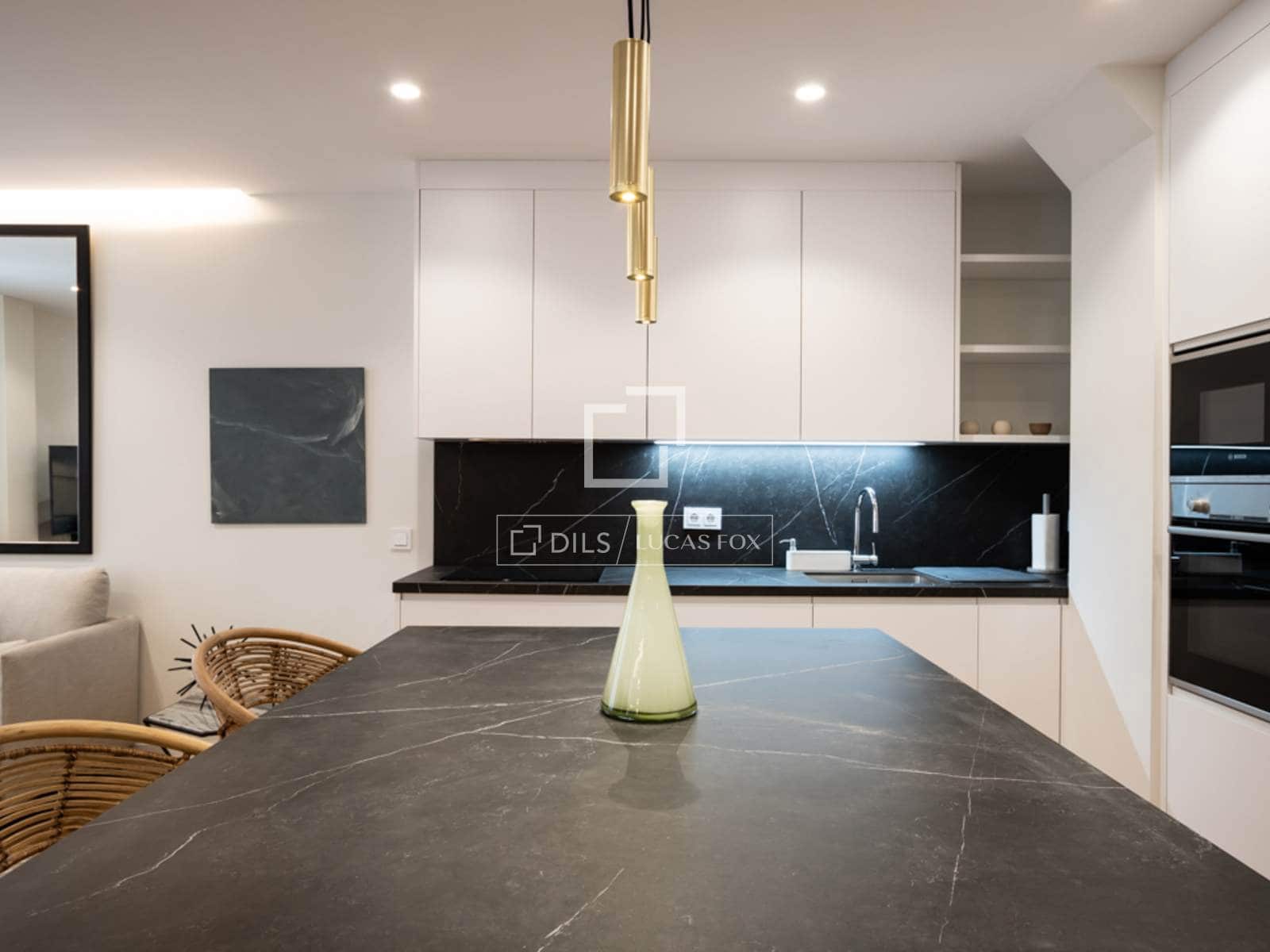 3 slaapkamer Appartement te huur in Madrid stad met garage - € 9.000 (Ref: 9593104)