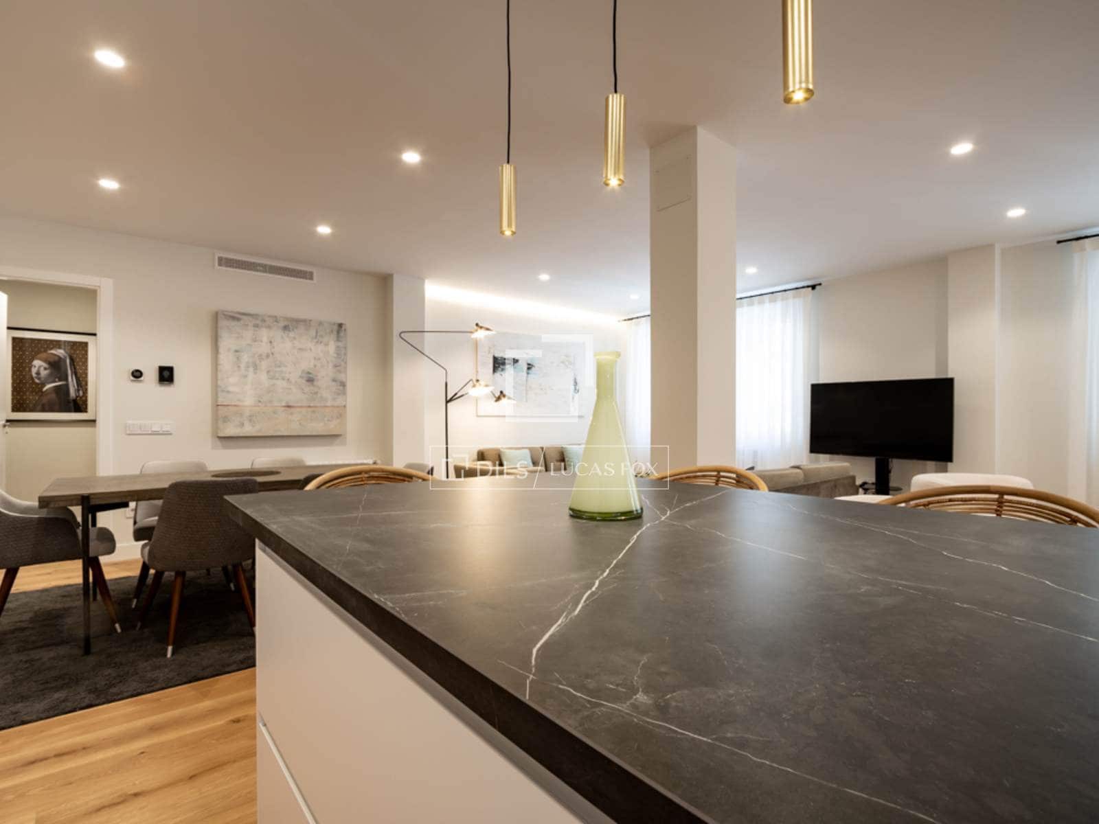 3 slaapkamer Appartement te huur in Madrid stad met garage - € 9.000 (Ref: 9593104)