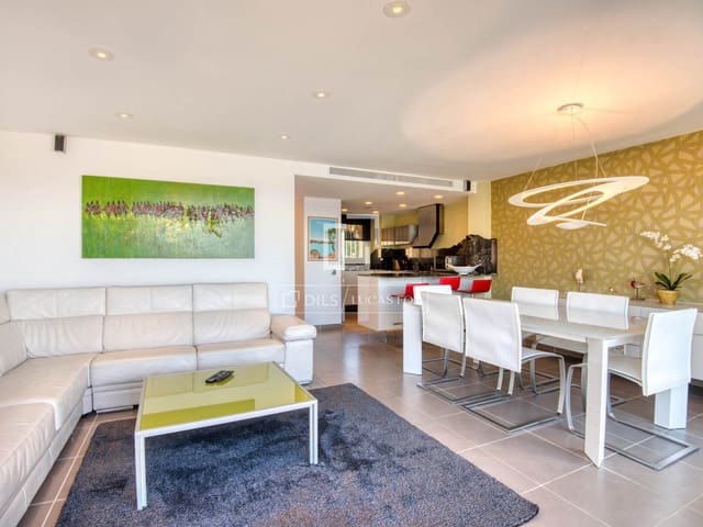 3 sypialnia Apartament na sprzedaż w Sant Feliu de Guíxols z basenem garażem - 775 000 € (Ref: 9593105)